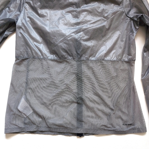 🚫DONATED🚫 Reebok Playdry Grey Lightweight Training Jacket with Hood - Picture 4 of 7